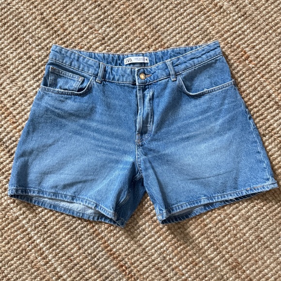 Zara Women's Blue Denim Shorts - Picture 4 of 7